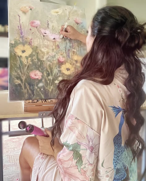 Tess Frizzell painting